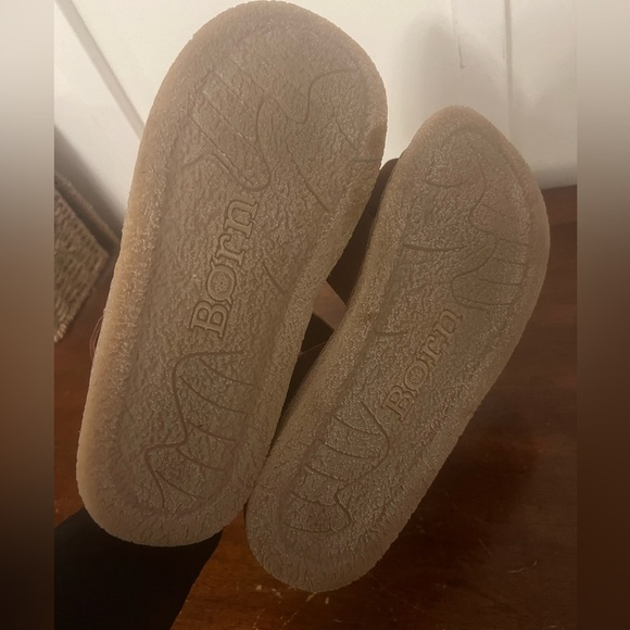 Born Carla women's leather criss-cross front ankle strap sandal in a cognac SZ 8 - Picture 7 of 9